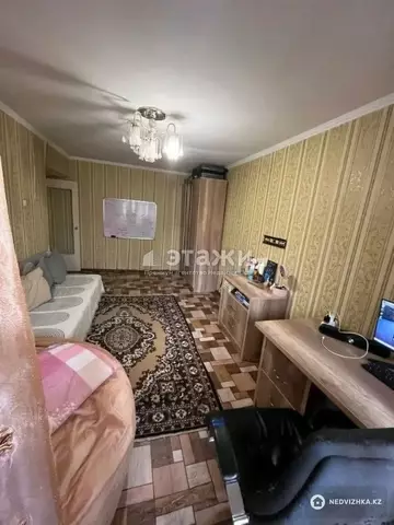 2-комнатная квартира, этаж 3 из 5, 43 м²