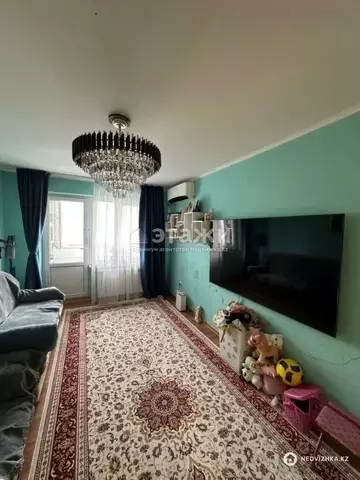 3-комнатная квартира, этаж 4 из 5, 60 м²