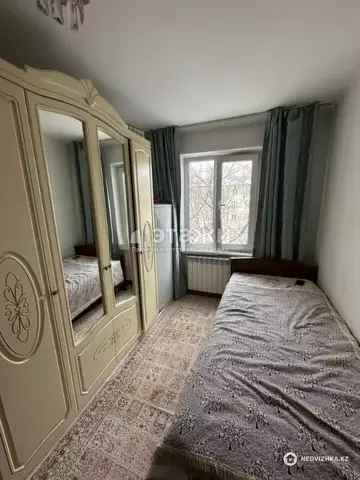 3-комнатная квартира, этаж 4 из 5, 60 м²