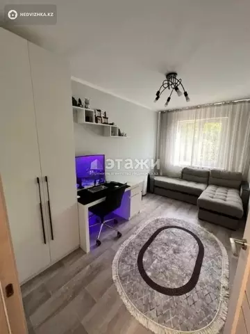 2-комнатная квартира, этаж 3 из 4, 43 м²