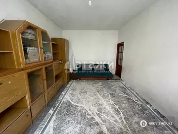 1-комнатная квартира, этаж 3 из 5, 42 м²