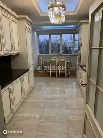 2-комнатная квартира, этаж 2 из 10, 96 м²
