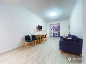 4-комнатная квартира, этаж 12 из 13, 102 м², на длительный срок