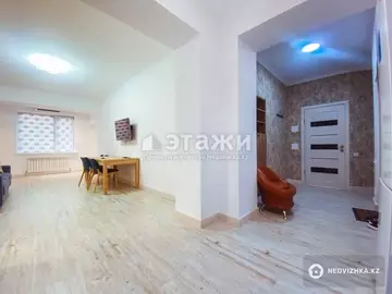 4-комнатная квартира, этаж 12 из 13, 102 м², на длительный срок