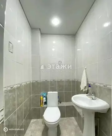 2-комнатная квартира, этаж 8 из 10, 64 м²