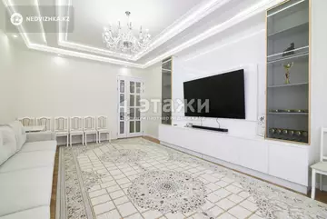 4-комнатная квартира, этаж 12 из 12, 160 м²