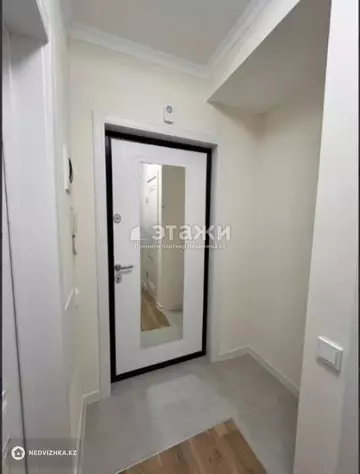 1-комнатная квартира, этаж 2 из 12, 38 м²