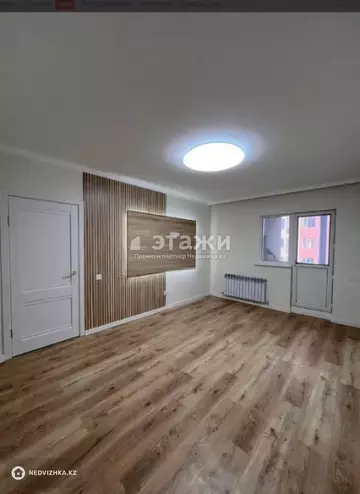 1-комнатная квартира, этаж 2 из 12, 38 м²