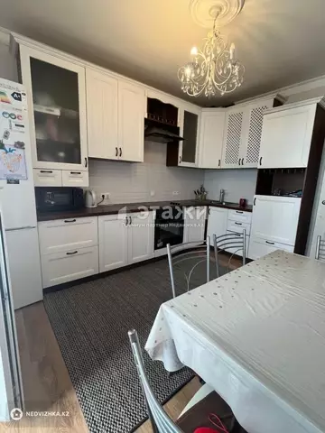 2-комнатная квартира, этаж 20 из 23, 70 м²