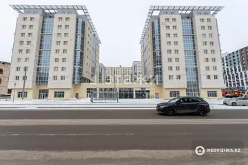 3-комнатная квартира, этаж 4 из 9, 108 м²