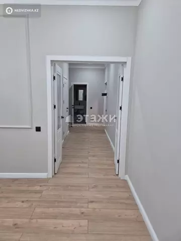 2-комнатная квартира, этаж 3 из 12, 57 м²
