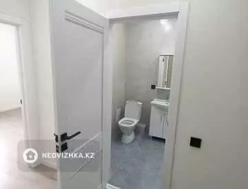 2-комнатная квартира, этаж 8 из 9, 37 м²