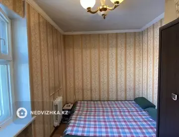 4-комнатная квартира, этаж 1 из 5, 61 м²