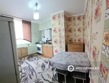 2-комнатная квартира, этаж 4 из 5, 55 м², на длительный срок