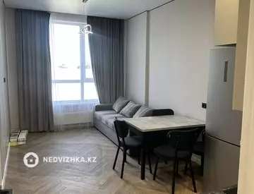 2-комнатная квартира, этаж 10 из 12, 42 м², на длительный срок