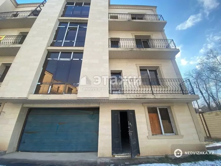 450 м², 8-комнатный дом, 3 соток, 450 м², изображение - 1