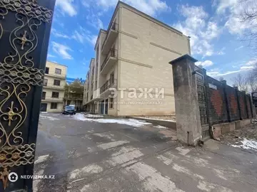 450 м², 8-комнатный дом, 3 соток, 450 м², изображение - 1