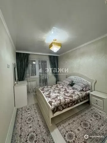 3-комнатная квартира, этаж 8 из 10, 90 м²