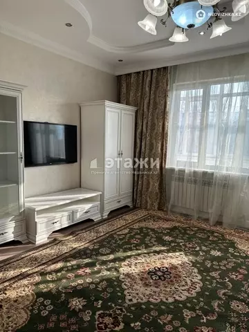 2-комнатная квартира, этаж 4 из 9, 70 м²