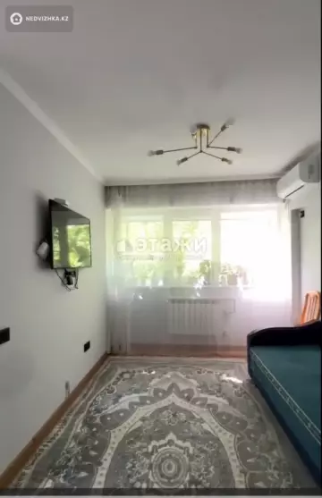 2-комнатная квартира, этаж 3 из 5, 50 м²