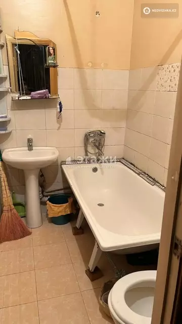 1-комнатная квартира, этаж 3 из 5, 37 м²