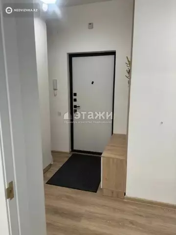 2-комнатная квартира, этаж 2 из 12, 60 м², на длительный срок