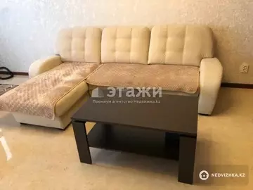 2-комнатная квартира, этаж 4 из 7, 77 м², на длительный срок