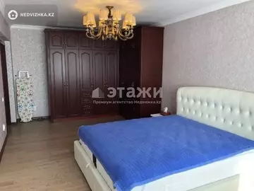 2-комнатная квартира, этаж 4 из 7, 77 м², на длительный срок