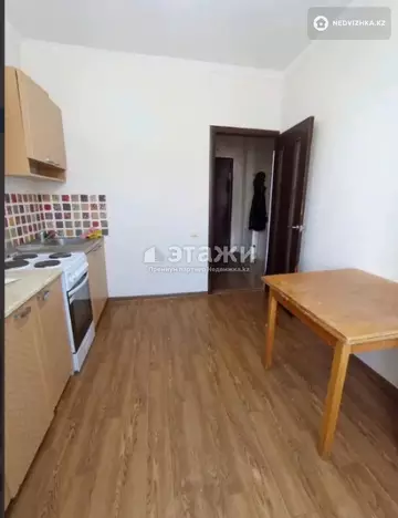 1-комнатная квартира, этаж 4 из 5, 30 м²