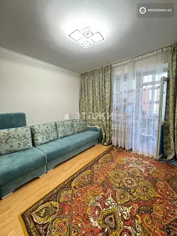 2-комнатная квартира, этаж 4 из 15, 55 м²