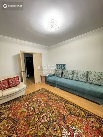2-комнатная квартира, этаж 4 из 15, 55 м²