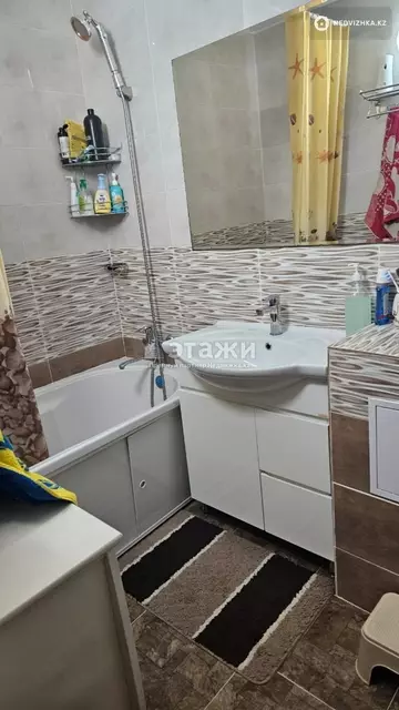 4-комнатная квартира, этаж 4 из 15, 82 м²