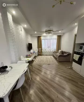 2-комнатная квартира, этаж 4 из 14, 52 м²