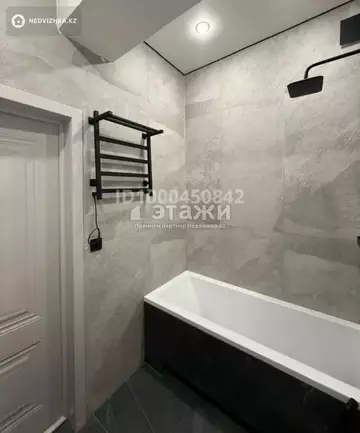 3-комнатная квартира, этаж 8 из 9, 90 м²