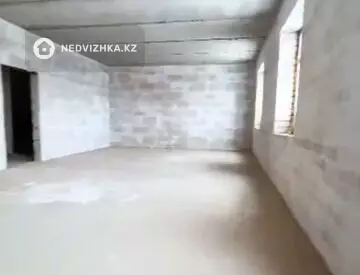 3-комнатная квартира, этаж 2 из 5, 79 м²