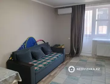 2-комнатная квартира, этаж 3 из 5, 42 м²