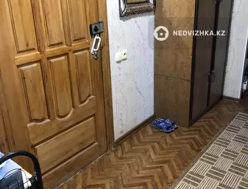 2-комнатная квартира, этаж 3 из 9, 50 м²