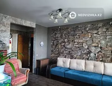 4-комнатная квартира, этаж 4 из 4, 88 м²