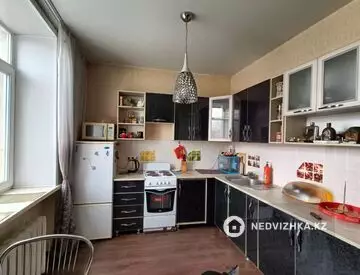 4-комнатная квартира, этаж 4 из 4, 88 м²