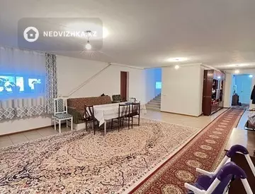 5-комнатный дом, 10 соток, 260 м²
