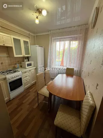 1-комнатная квартира, этаж 2 из 5, 33 м²