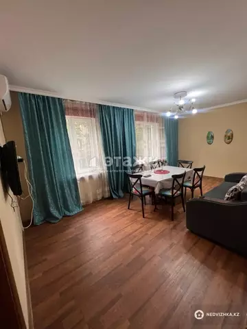 3-комнатная квартира, этаж 2 из 5, 57 м²