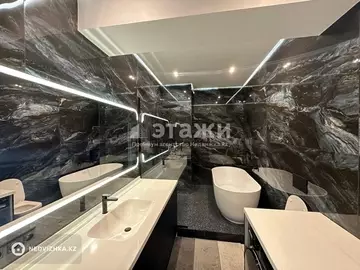 2-комнатная квартира, этаж 4 из 13, 66 м²