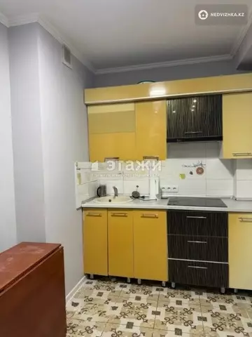 1-комнатная квартира, этаж 7 из 10, 38 м²