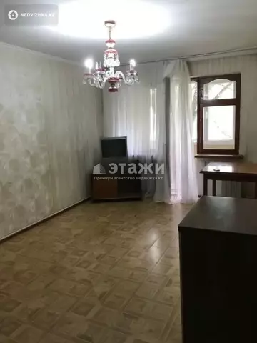 2-комнатная квартира, этаж 3 из 4, 47 м²