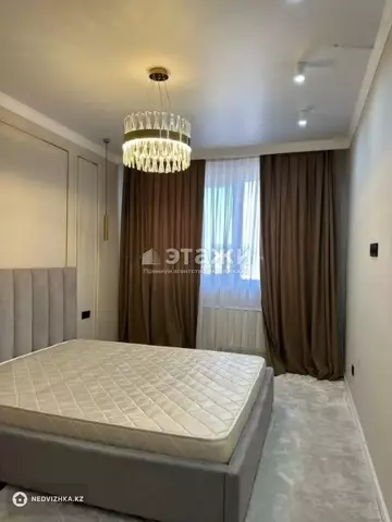 2-комнатная квартира, этаж 12 из 12, 61 м²