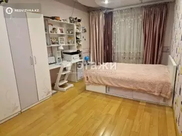 5-комнатная квартира, этаж 21 из 22, 300 м²