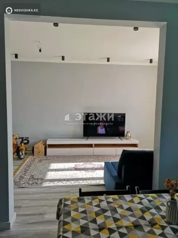 2-комнатная квартира, этаж 11 из 12, 65 м²