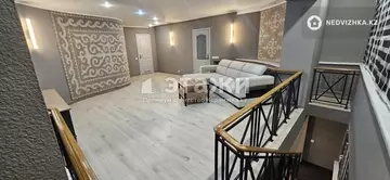 5-комнатная квартира, этаж 4 из 5, 165 м², на длительный срок