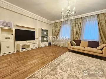 2-комнатная квартира, этаж 7 из 10, 108 м²